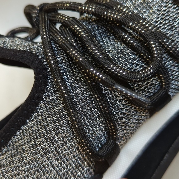 Urban Sport by J/Slides NYC Black Mara Sneaker Metallic Women's NWOB 10 - Picture 14 of 15